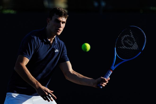 月接连打出 月接连打出